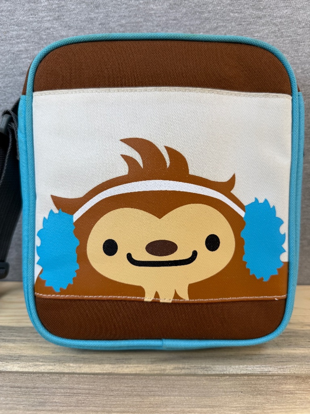 Vancouver 2010 Winter Olympics Mascot QUATCHI Shoulder Strap Bag Great Condition